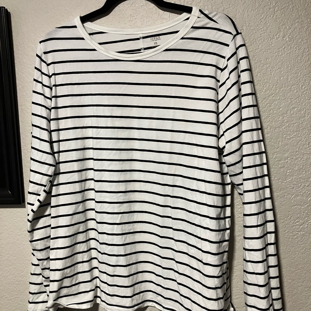 White and Black Striped Long Sleeve Shirt - XXL - brand ANA